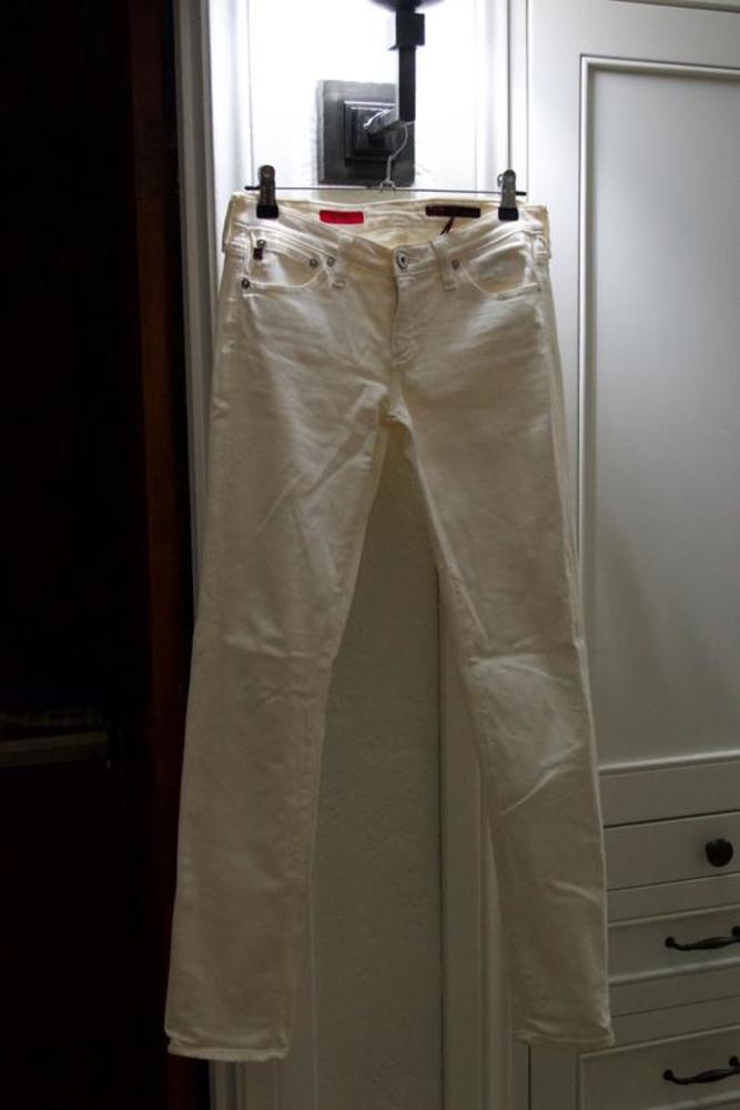 Adriano Goldschmied (AG) white skinny jeans size 27R